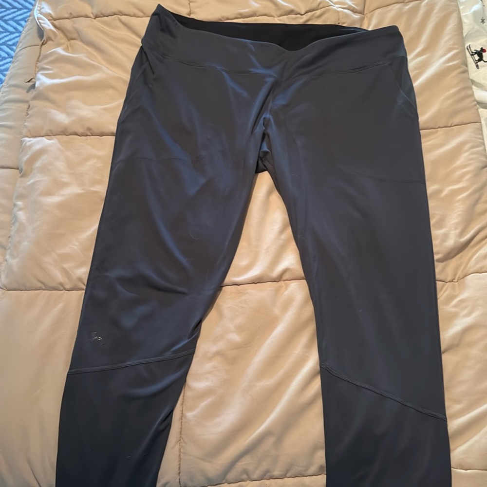 Under Armour women’s pocket leggings, grey & black, XL